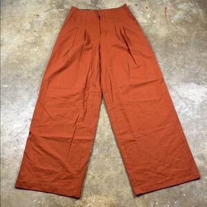 Future Collective High Rise Rust Orange Wide-Leg Pants NWT
Size: 2